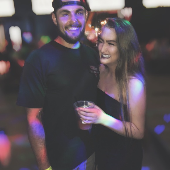 Meet your Posher, Kat! - Picture 3 of 7